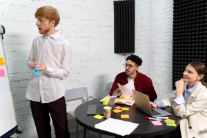 TRAINING CREATIVE PROBLEM SOLVING 